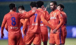 中超最新爆料消息,转会风云再起，新赛季悬念重重